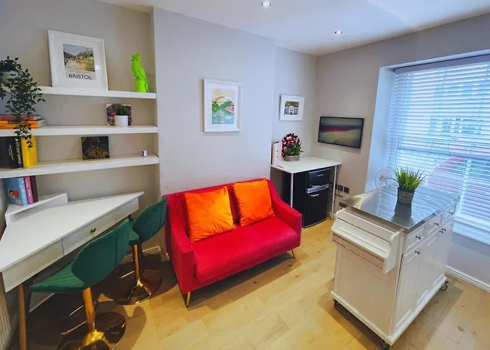 Bristol City Stays - Harbourside Apartments